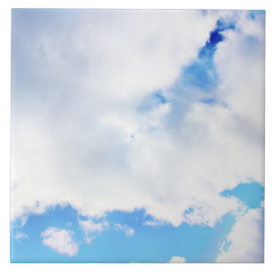 Azulejo De Cerámica Nubes blancas esponjosas y cielo azul