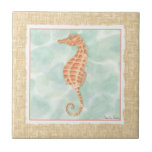 Azulejo De Cerámica Ocean Naranja Seahorse<br><div class="desc">¿Alguna vez has visto un caballito de mar cerca? Bueno, ahora obtienes esta gran obra de arte de Chariklia Zarris para añadir a tu amor por la colección de caballos marinos. Zarris crea algunas de las mejores obras de arte sobre la vida marina que relajarán y tranquilizarán tu día. Ponlo...</div>