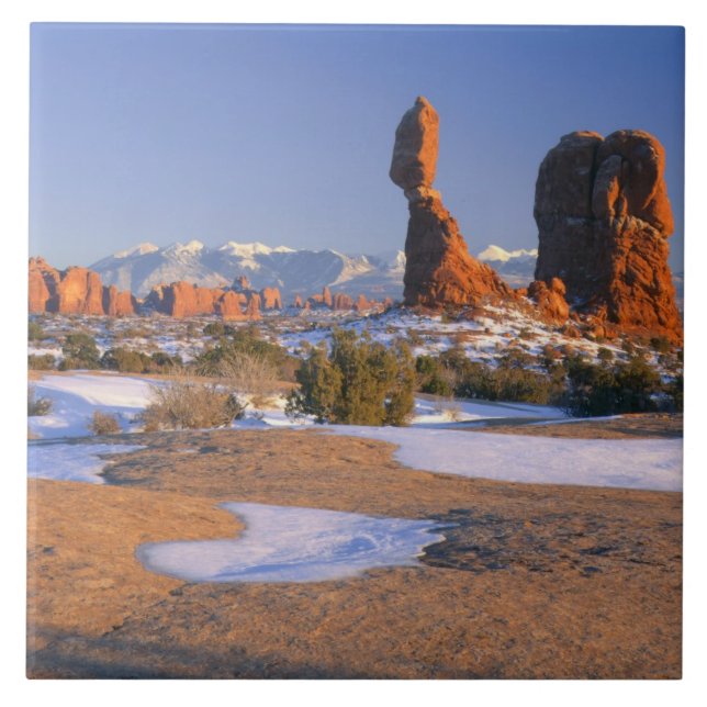 Azulejo De Cerámica PARQUE NACIONAL ARCHES, UTAH. EE. UU. Roca equilib (Frente)