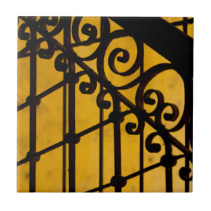 Azulejo De Cerámica Patrón de puerta de hierro en amarillo, Cuba