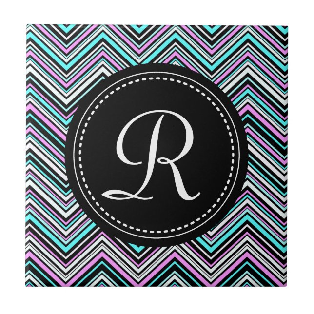 Azulejo De Cerámica Patrón Monogramado de Chevron Tribal Femenino (Frente)