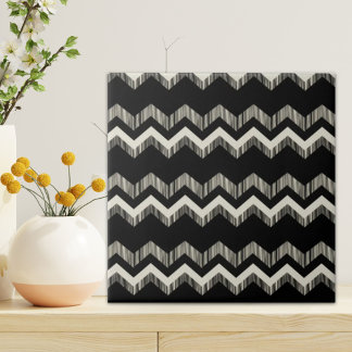 Azulejo De Cerámica Patrón Preppy De Giro Negro Y Gris Chevron