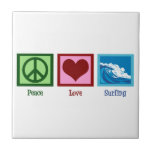 Azulejo De Cerámica Peace Love Surfing<br><div class="desc">Un signo de paz,  un corazón y un hermoso océano de surf. Un gran regalo para un surfista.</div>