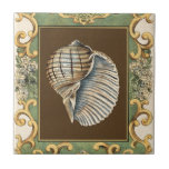Azulejo De Cerámica Pequeñas conchas de sirena<br><div class="desc">Charikilia Zarris es una talentosa artista conocida por sus obras de arte en el océano. Sus imágenes son pacíficas y tranquilizantes relajándote con cada foto. Obtén esta obra de arte náutica con una concha de concha en el centro de todo,  bordeada por una decoración y un hermoso patrón floral.</div>