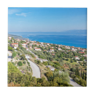 Azulejo De Cerámica Pueblo griego cerca del mar en Kefalonia