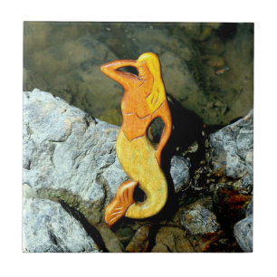 Azulejo De Cerámica sirena rubia mirando
