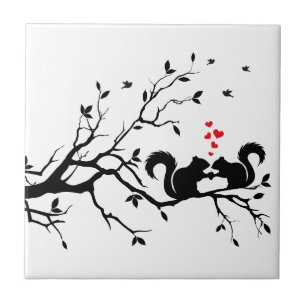 Azulejo De Cerámica Squrrels con los corazones rojos en rama de árbol