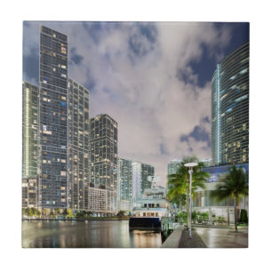Azulejo De Cerámica Torres iluminadas en la costa del río de Miami