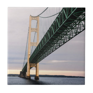 Azulejo De Cerámica Una vista del puente de Mackinac desde el lago Mic