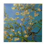 Azulejo De Cerámica Vincent van Gogh - Almendro en Flor<br><div class="desc">Almendro en Flor (1890) de Van Gogh es una pintura vintage de arte floral de estilo postimpresionista. Una rama de un almendro en flor en un jardín de primavera con el cielo azul en el fondo. Hermosas flores blancas en flor. Acerca del artista: Vincent Willem van Gogh (1853-1890) fue un...</div>