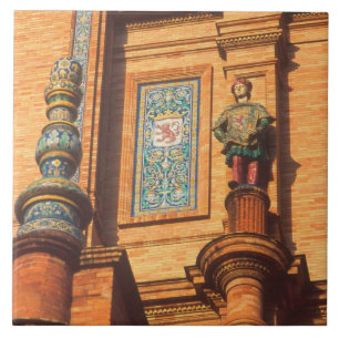 Azulejo Detalle de estatua de cerámica en la Plaza de Esp