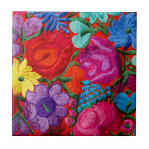 Azulejo Detalle de textil floral de bordado tradicional