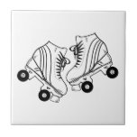 Azulejo Dibujo De Patines minimalistas De Color Negro Y Bl<br><div class="desc">Dibujo minimalista De Patines De Patinaje Negro Y Blanco. Dos quads ilustracion de patinaje en blanco y negro. Sencillo patinaje estético de rodillos,  patinaje sobre patines,  ilustracion moderno blanco y negro.</div>