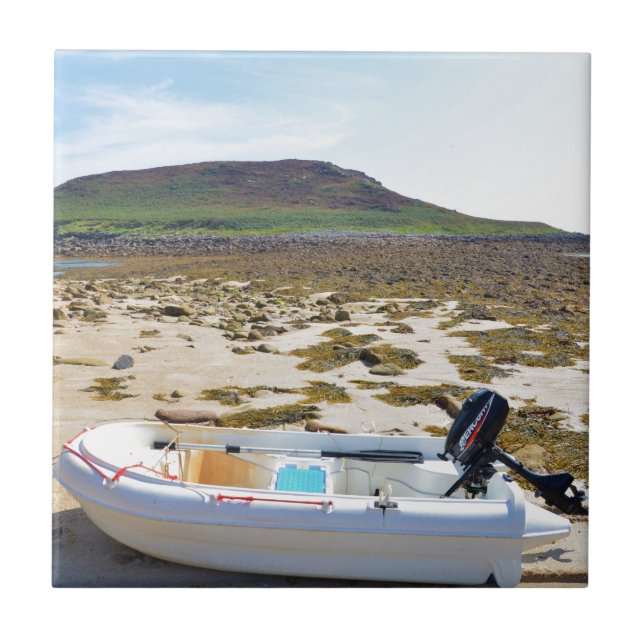 Azulejo Dinghy en la playa (Frente)