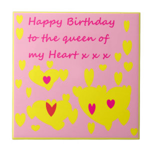 Azulejo Diseño de cumpleaños rosa y amarillo con mensaje e