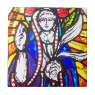 Azulejo Diseño de vidrio emplomado con figura religiosa.