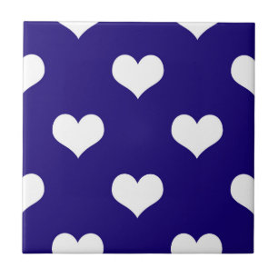 Azulejo Diseño del patrón azul de corazón de amor blanco