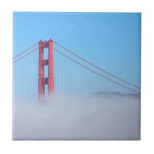 Azulejo EE. UU., California. Puente Golden Gate por la mañ