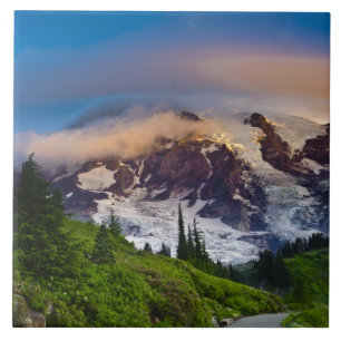Azulejo EE. UU., Washington, Monte Rainier. Sol de la maña