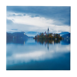 Azulejo El atardecer de otoño en el lago Bled