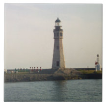 El Faro de Erie Basin Marina