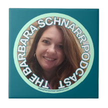 El logotipo del podcast de Barbara Schnarr