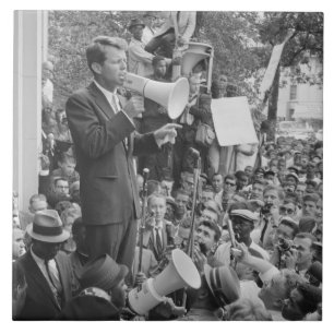Azulejo El senador Robert Kennedy haciendo campaña por el 