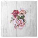 Azulejo Elegantes rosas rosas y rojas en madera encalada<br><div class="desc">Sencillo y elegante pulverización de rosas rosados,  rojos y ondulados,  helechos de follaje y espárragos sobre sutiles antecedentes rústicos de madera encalada. Espacio para su nombre o monograma.</div>