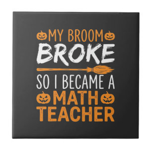 Azulejo Escoba de Halloween de profesor de matemáticas div