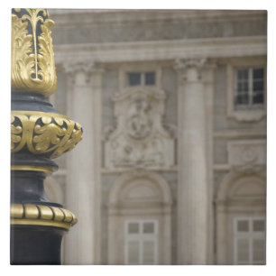 Azulejo España, Madrid. Palacio Real, lámpara dorada orn