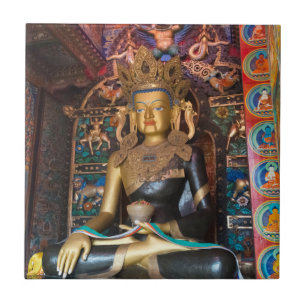 Azulejo Estatua budista en el monasterio Litang