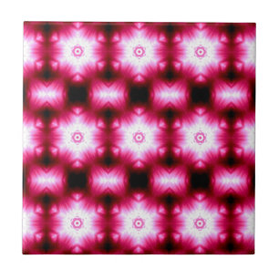 Azulejo estrellas rojas y blancas en mosaico negro