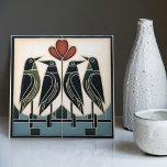 Azulejo Familia de aves Mackintosh Art Deco Nouveau Decora<br><div class="desc">Esta cerámica cuenta con una pequeña familia de aves y unos intrincados patrones florales que recuerdan al estilo icónico de Mackintosh. Era un destacado arquitecto, diseñador y artista escocés del movimiento Art Nouveau. Su trabajo se caracteriza por líneas limpias, formas geométricas y un fuerte sentido de simetría. Estos elementos están...</div>