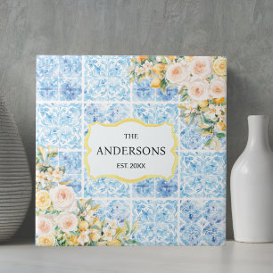 Azulejo Flor de limón mediterráneo azul con apellido perso