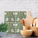 Azulejo Flores amarillas impermeables William Morris<br><div class="desc">Baldosas decorativas con un patrón de William Morris (1834-1896),  Pimpernel (1876). Cachorros blancos con hojas verdes y flores amarillas de pentela.</div>