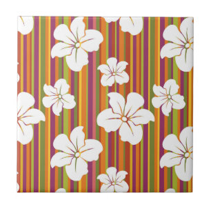 Azulejo Flores blancas en un fondo rayado