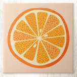 Azulejo Fruta del Naranja del cítrico<br><div class="desc">Zingy y deliciosa tajada de cítricos naranjas en un fondo rosa rubor. Perfecto para los gourmets y para todo aquel que ame cocinar. Arte original de Nic Squirrell.</div>