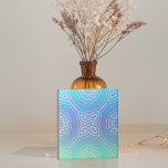 Azulejo Geométrica de Plata Verde Azul verde azulada Ombre<br><div class="desc">Diseño único de cerámica decorativa vibrante con un diseño geométrico sin fisuras en tonos de plata falsa y gradiente verde azulado,  verde y azul.</div>