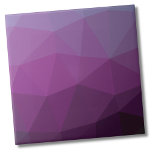 Azulejo Gradiente geométrico púrpura moderno<br><div class="desc">Elegante baldosa de cerámica de degradado geométrico de color púrpura. Este interesante patrón de color bloqueado presenta diferentes matices de color violeta y también tiene un efecto sombrío o degradado. Si quieres usar esta baldosa como una pequeña montaña o un trívet para una bebida o un plato.. o quieres ir...</div>