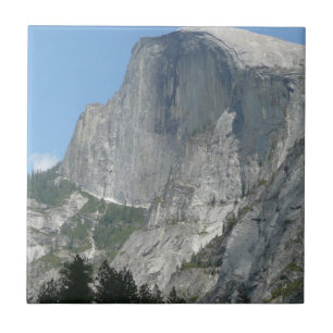 Azulejo Half Dome de lado en el Parque Nacional Yosemite
