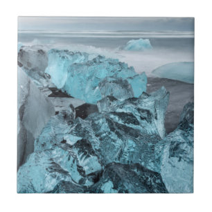 Azulejo Hielo azul en el paisaje marino de la playa, Islan