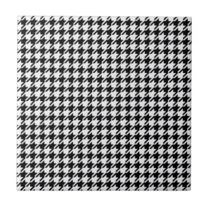 Azulejo Hinchazón en blanco y negro por Shirley Taylor