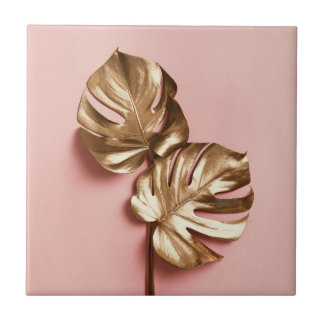 Azulejo Hojas doradas de lujo monstera. 