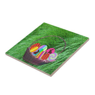 Azulejo Huevos de Pascua en una canasta