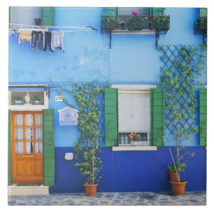 Azulejo Italia, Burano. Una casa colorida en Burano cerca