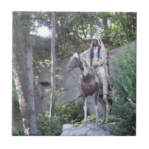 Azulejo Jefe indio del nativo americano con el caballo
