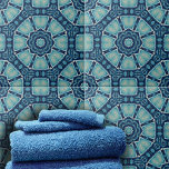 Azulejo Kaleidoscópico suave azul e índigo geométrico<br><div class="desc">Este azulejo cerámico presenta un diseño único e hipnotizador caleidoscópico. Los intrincados patrones geométricos se despliegan en armonía simétrica, creando una experiencia visual cautivadora. El embaldosado combina con elegancia el azul profundo y los tonos más claros, lo que crea un sorprendente contraste que atrae la atención hacia el centro. Cada...</div>
