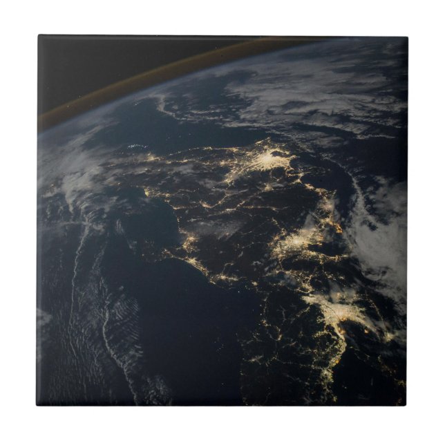 Azulejo La Ciudad Se Ilumina Por La Noche En Japón. (Frente)