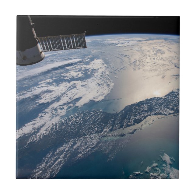 Azulejo La Estación Espacial Internacional Sobre El Atlánt (Frente)