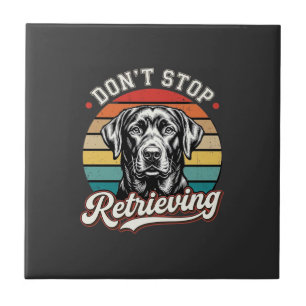Azulejo Labrador No Deja de Recuperar Perro Retro